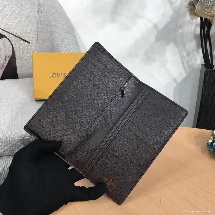 Official Brother Sam 19T1L0622 Bags LV 0619
